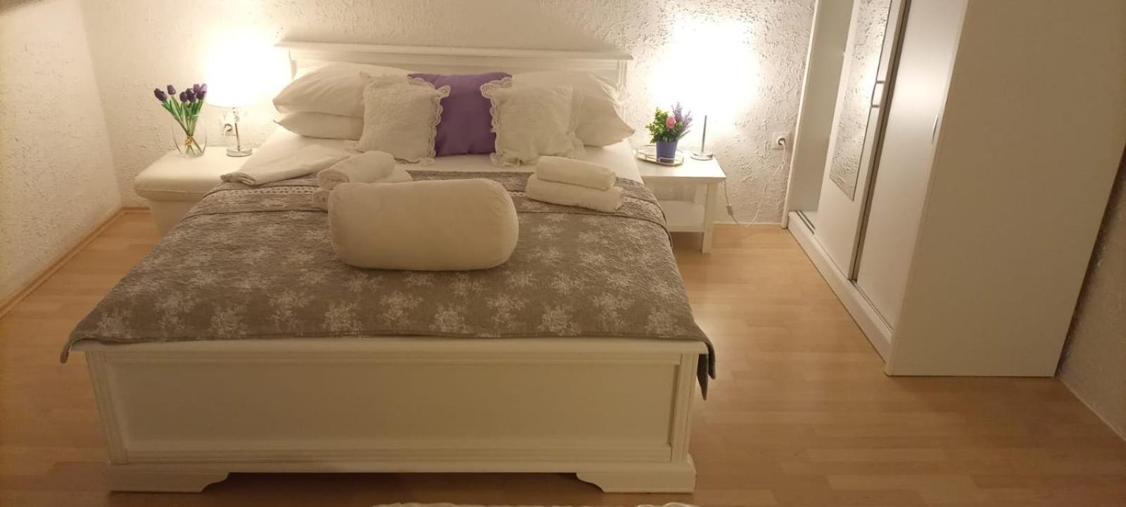 Apartment Jozefina Пореч Экстерьер фото